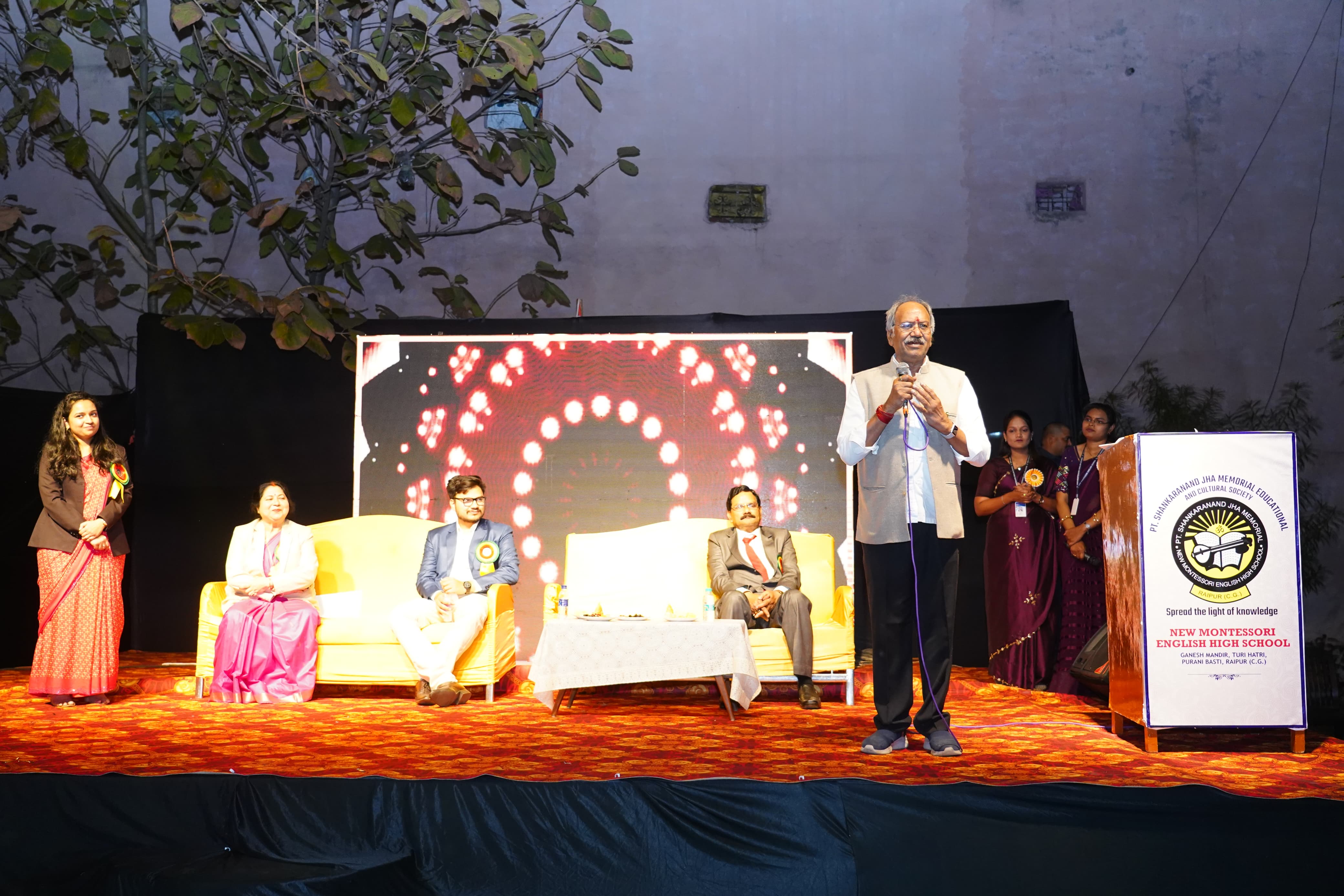 शिक्षा न केवल ज्ञान प्राप्त करने का साधन है, बल्कि यह छात्रों में देश भक्ति की भावना जगाने का भी एक महत्वपूर्ण माध्यम है: शिक्षा मंत्री बृजमोहन अग्रवाल