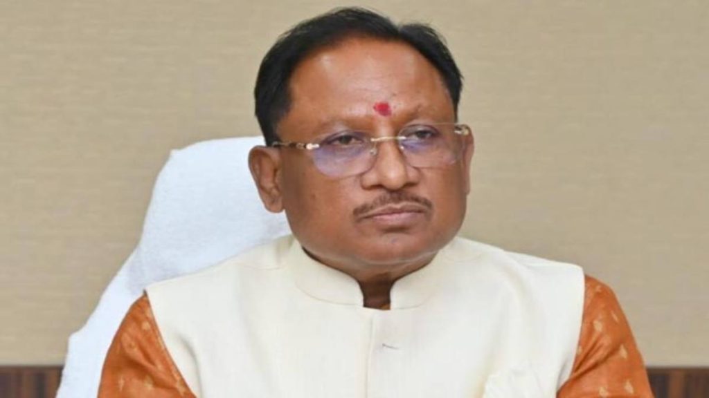 CG में &lsquo;गुंडे-बदमाश जान ले, हवा बदल चुकी है&rsquo;: असीम राय हत्याकांड मामले में आरोपी की दुकान पर चला बुलडोजर