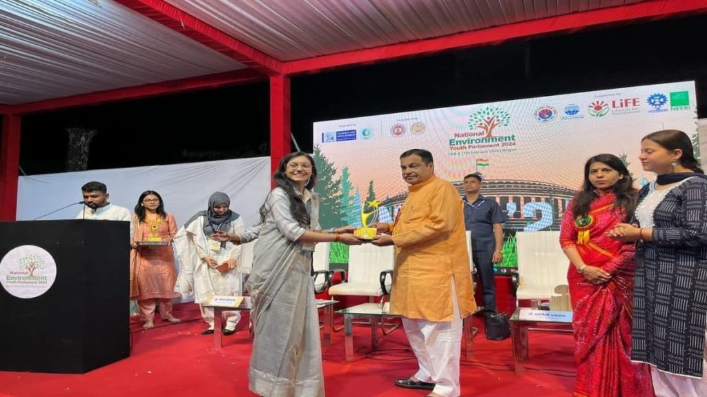 छत्तीसगढ़ की बेटी ने बढ़ाया गौरवः राष्ट्रीय स्तर पर निकिता दुबे को मिला सम्मान, परिवहन मंत्री नितिन गडकरी ने किया सम्मानित&hellip;