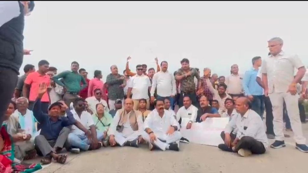 ब्लॉक कांग्रेस अध्यक्ष समेत कई कांग्रेसियों के विरुद्ध केस दर्ज