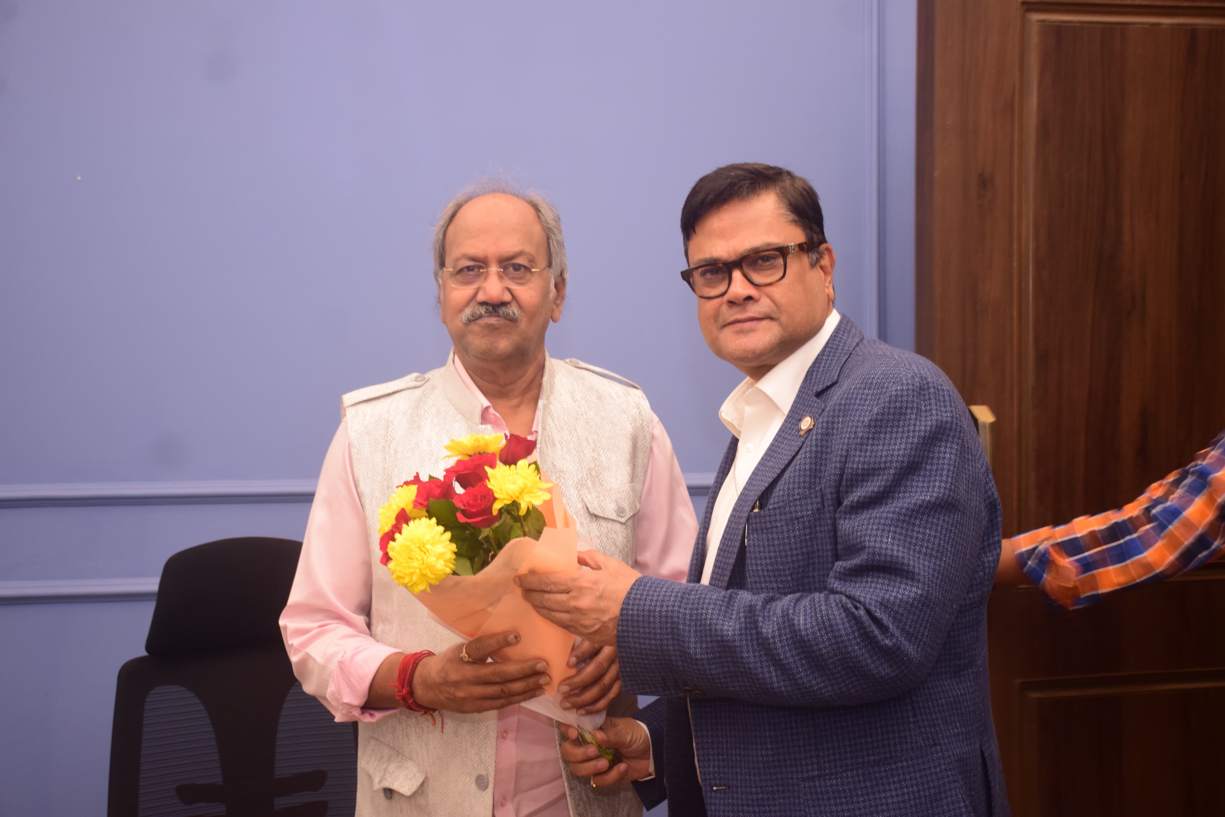 केंद्रीय शिक्षा सचिव ने शिक्षा मंत्री बृजमोहन अग्रवाल से मुलाकात की, छत्तीसगढ़ में शिक्षा से संबंधित विभिन्न विषयों पर चर्चा की