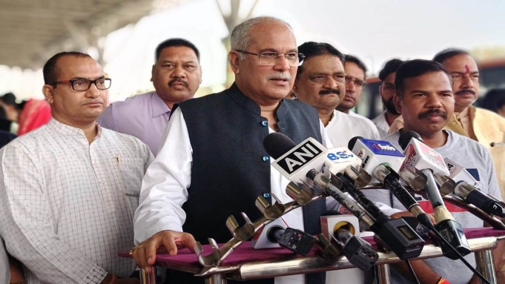 दिल्ली रवाना हुए पूर्व सीएम भूपेश बघेल, कहा- ये स्क्रीनिंग कमेटी की आखरी बैठक, अब CEC में प्रत्याशियों के नामों पर लगेगी मुहर