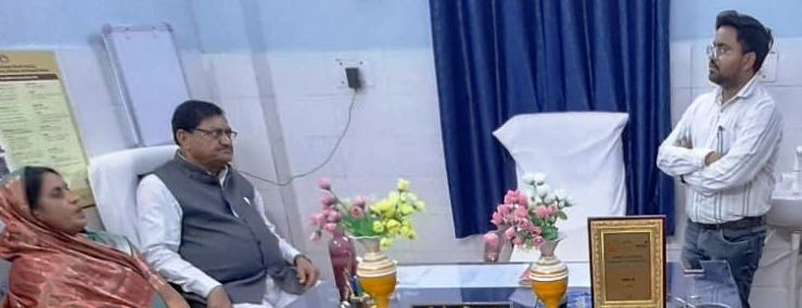 खाद्य मंत्री श्री बघेल ने मरीजों के लिए बेहतर सुविधाएं उपलब्ध कराने के दिए निर्देश, सामुदायिक स्वास्थ्य केंद्र का किया औचक निरीक्षण