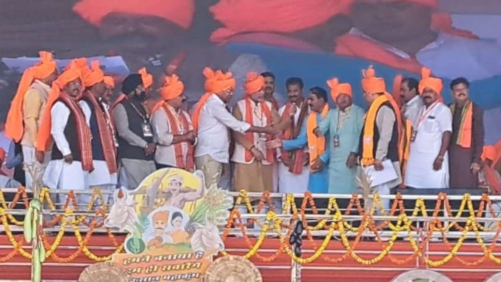 कांग्रेस से इस्तीफा देने के चंद घंटे बाद चुन्नी लाल साहू और चोलेश्वर चंद्राकर ने किया भाजपा ज्वाइन&hellip;