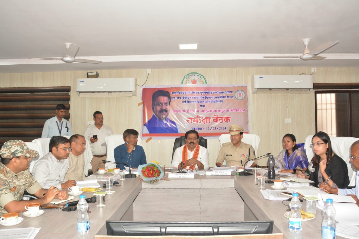 उपमुख्यमंत्री विजय शर्मा ने विभागीय योजनाओं के क्रियान्वयन और प्रगति की समीक्षा की