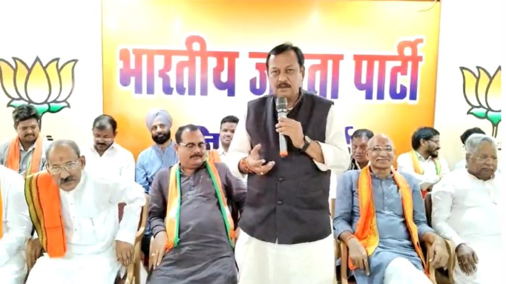 महादेव एप मामले में पूर्व सीएम पर FIR : सांसद विजय बघेल ने कसा तंज, कहा- ये तो होना ही था, आगे-आगे देखिए होता है क्या&hellip;