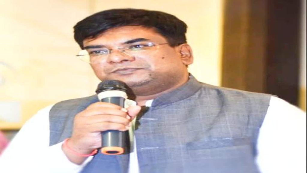 माफीनामे के बाद पार्टी में हुई वापसी : पूर्व विधायक विनय जायसवाल ने पीसीसी चीफ से मांगी माफी