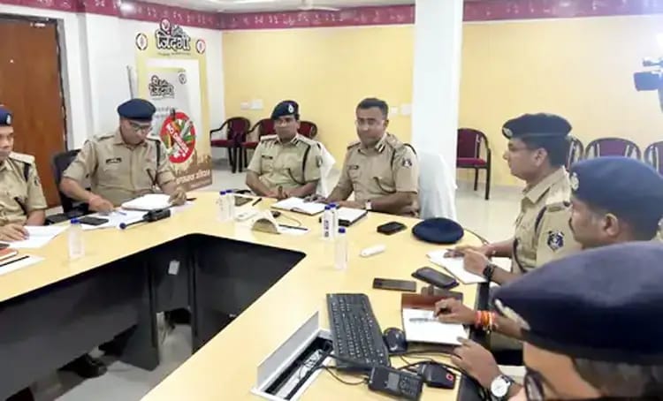 चाकूबाजों,सट्टेबाजों और नशाखोरों पर फौरन एक्शन लें : IG मिश्रा