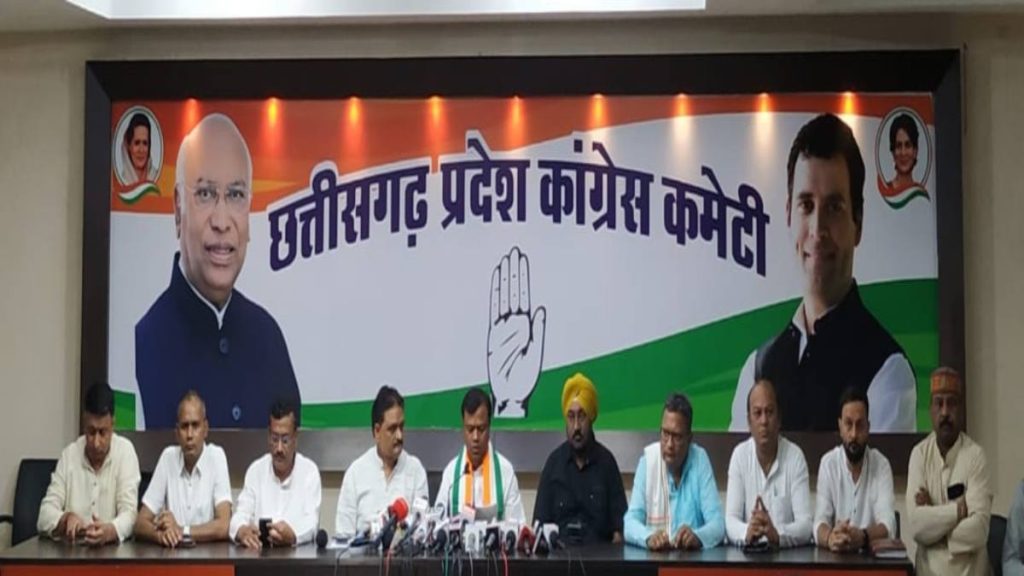 कांग्रेस ने दी न्याय की 5 गारंटी, हर साल महिलाओं को मिलेगा 1 लाख रुपये, सरकारी भर्ती में मिलेगा विशेष लाभ