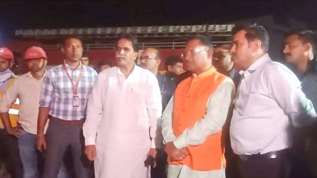 बिजली गोदाम में आगजनी : स्थिति का जायजा लेने घटना स्थल पहुंचे सीएम साय, कहा &ndash; बड़ा नुकसान हुआ है, जांच के बाद होगी कार्रवाई