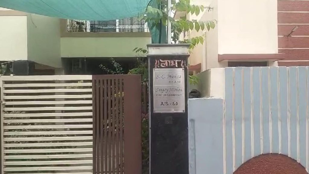 ACB/EOW की शराब और कोयला कारोबारियों के 15 ठिकानों पर दबिश, कई को लिया हिरासत में&hellip;