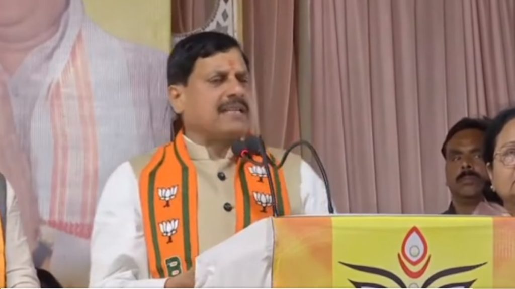 दिग्विजय और कांग्रेस पर CM मोहन ने बोला हमला, कहा- मंदिर का विरोध और दुआ, दोहरा चरित्र नहीं चलेगा