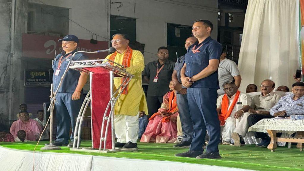 बीजेपी प्रत्याशी के प्रचार में सीएम साय ने किया रोड शो, कहा-केंद्र सरकार ने ऐतिहासिक काम किए हैं इसलिए हमें भाजपा को जिताना है