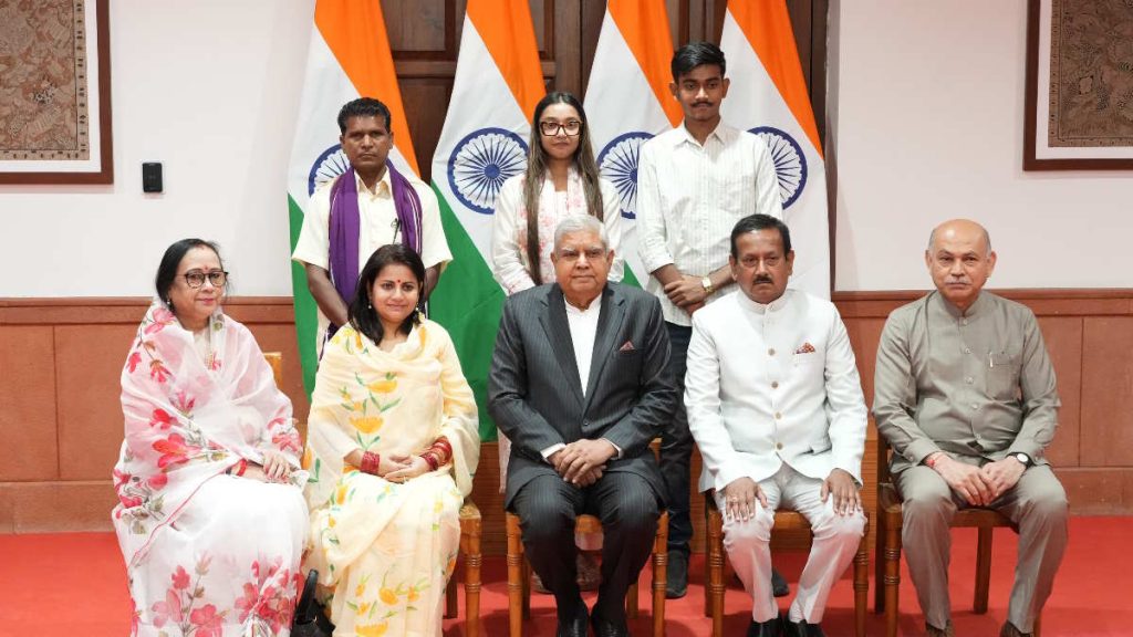 राज्यसभा सांसद के तौर पर राजा देवेंद्र प्रताप सिंह ने ली शपथ, आदिवासियों को मुख्यधारा में लाने की कही बात