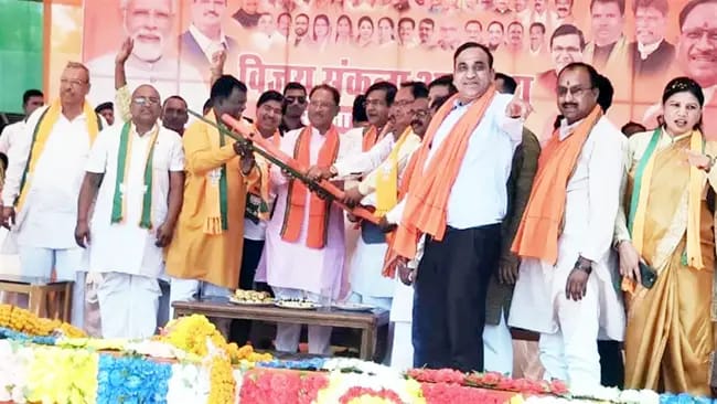 आदिवासियों को बंधुवा मजदूर समझती है कांग्रेस : मुख्यमंत्री विष्णुदेव साय