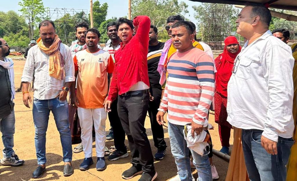 &ldquo;खिलाड़ियों को मैदान वापस करो, व्यावसायीकरण बंद करो&rdquo; के नारे के साथ खिलाड़ियों ने राजधानी में किया विरोध प्रदर्शन, सुनवाई न होने पर खेल मंत्री के खिलाफ प्रदर्शन की दी चेतावनी