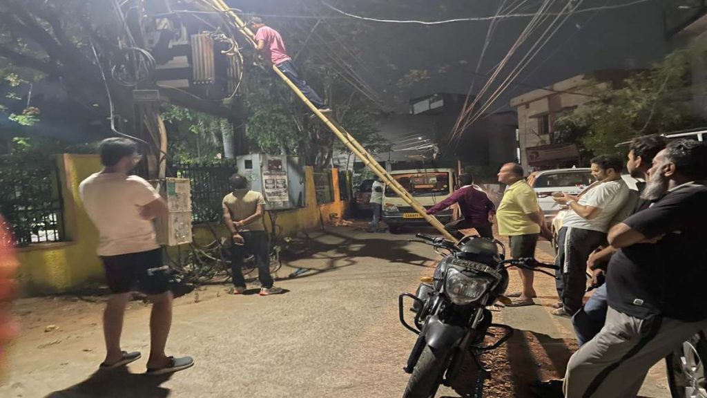 राजधानी के शंकर नगर में रात भर गुल रही बिजली, बिजली विभाग की बड़ी लापरवाही से रहवासियों को करना पड़ा रतजगा