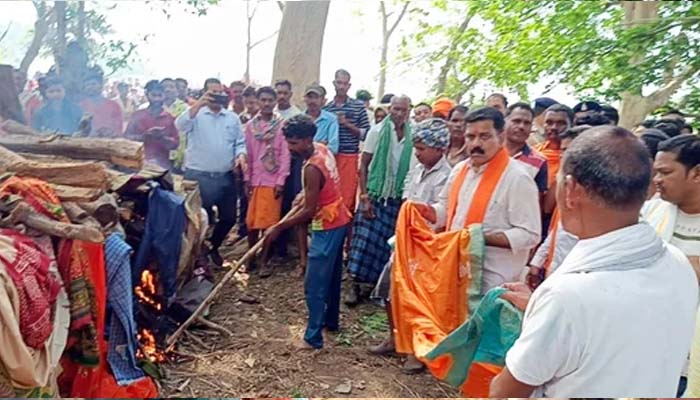 एक साथ जली 19 लोगों की चिताएं, लोगों के अंतिम संस्कार में शामिल हुए उप मुख्यमंत्री