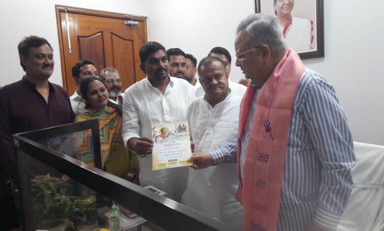 शिव महापुराण कथा में पूर्व मुख्यमंत्री व विधानसभा अध्यक्ष डॉ. रमन सिंह को आमंत्रित किया गया