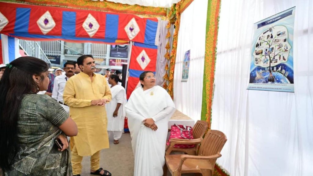 विश्व तंबाकू निषेध दिवस पर लगी आध्यात्मिक प्रदर्शनी, MLA राजेश मूणत ने जागरुकता लाने के लिए की अपील&hellip;