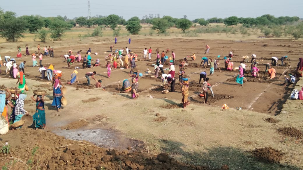 छत्तीसगढ़ में मनरेगा के अंतर्गत 4 साल का टूटा रिकार्ड, अप्रैल माह में 2 करोड़ 57 लाख एवं मई माह में 3 करोड़ 15 लाख से अधिक मानव दिवस रोजगार के अवसर सृजन कर रचा नया कीर्तिमान