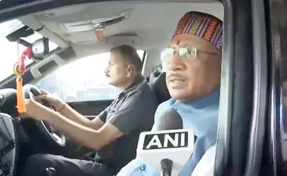 पीएम मोदी से मिलकर लौटे मुख्यमंत्री