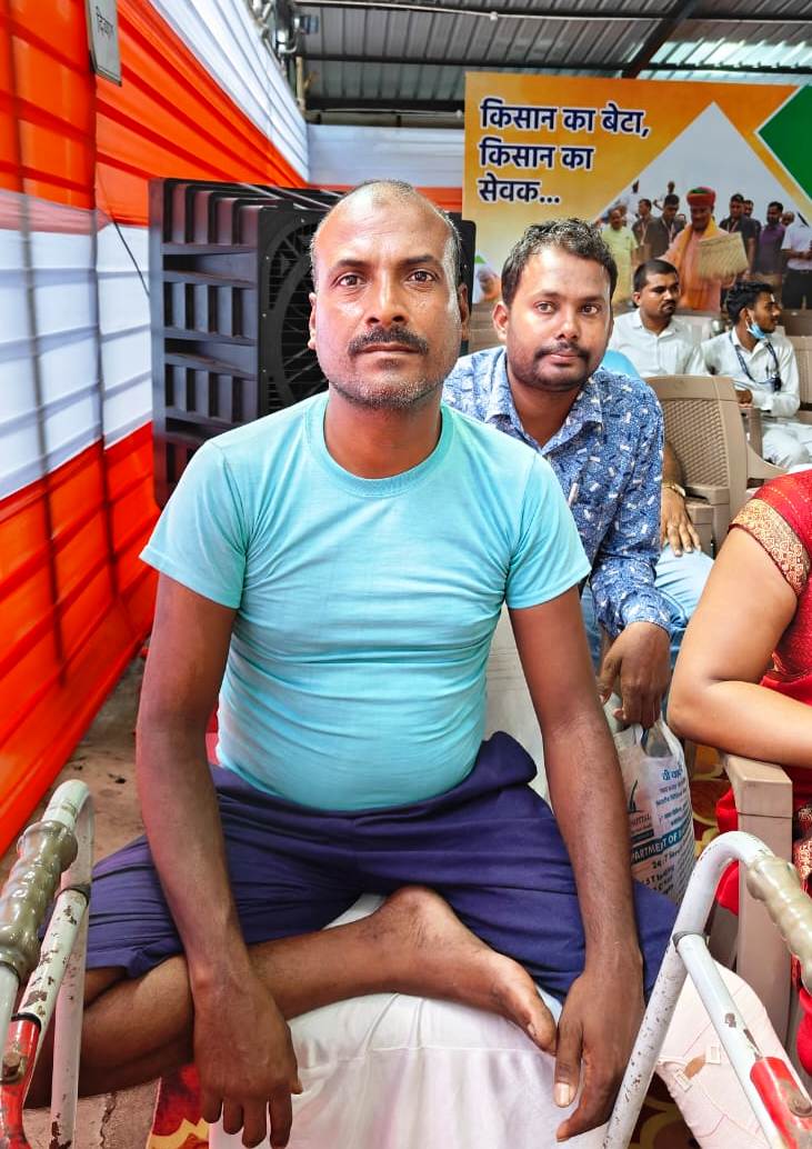 मनीराम दिव्यांग प्रमाण पत्र के लिए आए थे, मुख्यमंत्री से मिले 1 घंटे बाद हाथों में आ गया दिव्यांग प्रमाण पत्र