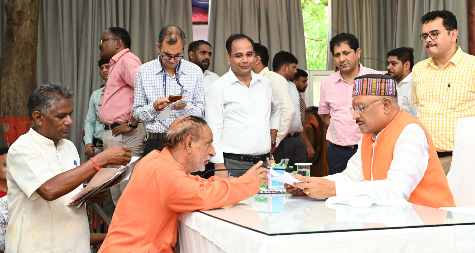 मुख्यमंत्री के जनदर्शन में किसान के खाते से फर्जी हस्ताक्षर कर रकम निकालने और केसीसी लोन लेने का मामला पहुंचा