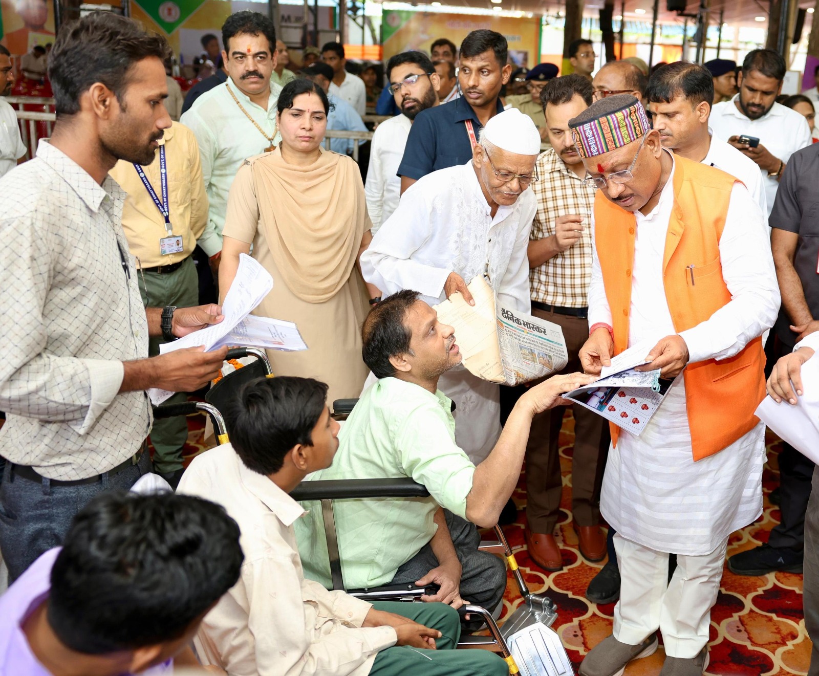 साय सरकार का पहला जनदर्शन, जनदर्शन में देखने को मिली मुख्यमंत्री श्री साय की संवदेनशीलता, अनवरत पांच घंटे आम लोगों से मिले और उनकी समस्याएं सुनीं