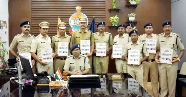 उत्कृष्ट कार्य करने पर 12 पुलिस अधिकारी बने कॉप ऑफ द मंथ