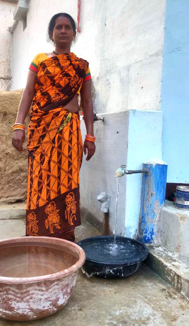 राजनांदगांव जिले के ग्राम परमालकसा में जल जीवन मिशन से घर पर ही मिलने लगी पेयजल की सुविधा, ग्रामीणों को मिली राहत