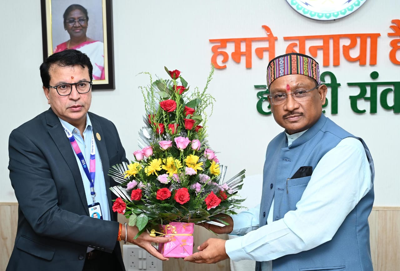 मुख्यमंत्री से एसबीआई के मुख्य महाप्रबंधक चंद्रशेखर शर्मा ने की सौजन्य मुलाकात