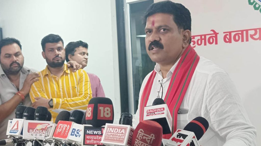 उप मुख्यमंत्री विजय शर्मा ने प्रदेश की कानून-व्यवस्था पर जारी किया आंकड़ा, कहा- कांग्रेस के समय एफआईआर दर्ज नहीं होता था, अब कार्रवाई हो रही है&hellip;