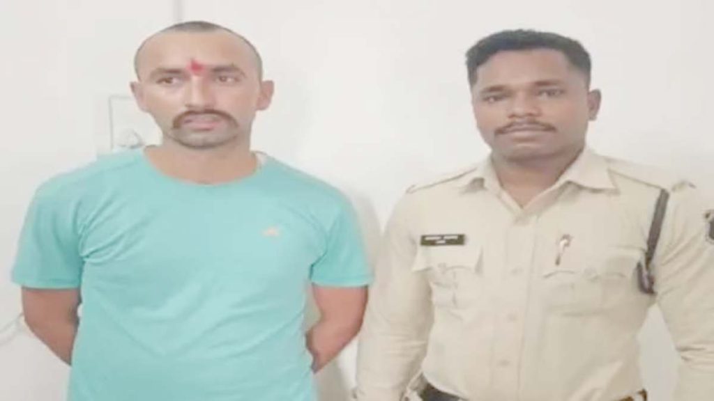 एसपी ने दो आरक्षकों को किया निलंबित, एक बर्खास्त, जानिए पूरा मामला&hellip;