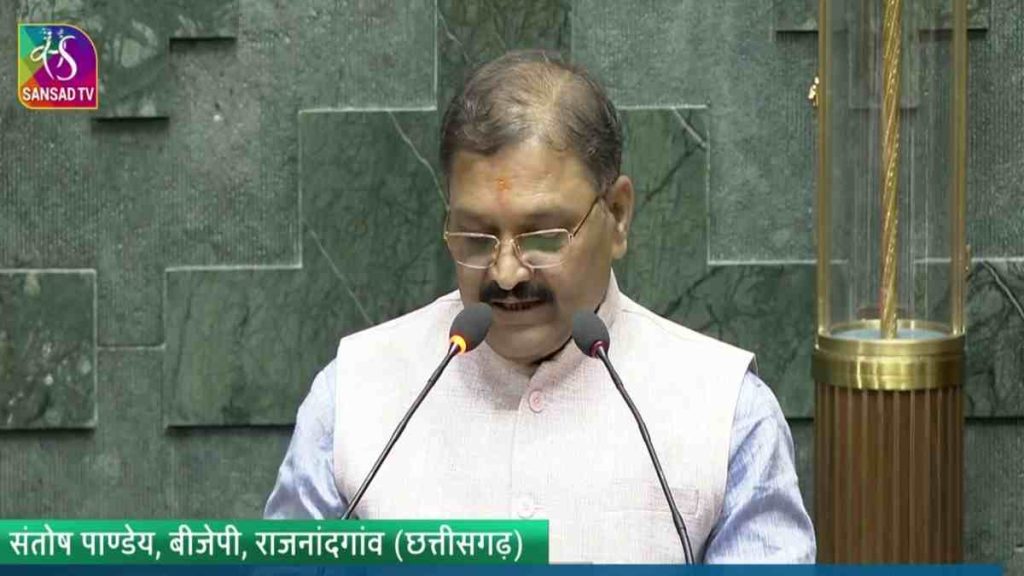 सांसद संतोष पांडेय ने संसद में की रेलवे की तारीफ, कहा &ndash; छत्तीसगढ़ में सेना से होती है रेल की तुलना, कोरोना काल में बंद रायपुर से डोंगरगढ़ मेमू ट्रेन को जल्द शुरू करने की रखी मांग