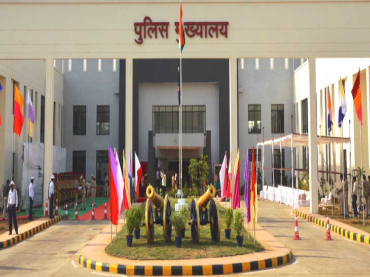 पुलिस विभाग में बड़ा फेरबदल, रायपुर रेंज आईजी ने बड़ी संख्या में पुलिसकर्मियों को किया इधर से उधर, देखें लिस्ट &hellip;