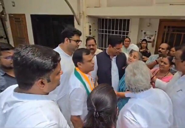 भिलाई में कांग्रेस विधायक देवेंद्र यादव को पुलिस ने किया गिरफ्तार