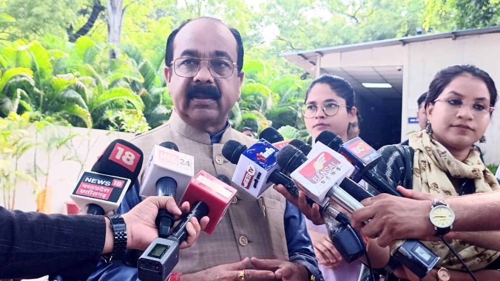 विधायक देवेंद्र यादव की गिरफ्तारी पर कांग्रेस के आरोपों पर उप मुख्यमंत्री साव का पलटवार, कहा-