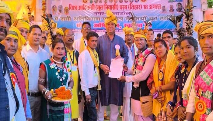 प्रकृति-संस्कृति के साथ देश की रक्षा में भी आदिवासी समाज का योगदान अतुलनीय &ndash; संदीप साहू