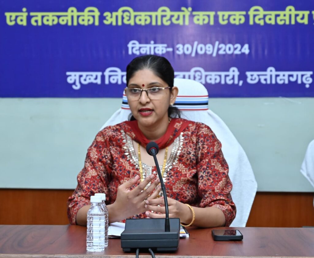 निर्वाचन की सभी प्रक्रियाएं पारदर्शिता और निष्पक्षता से संपन्न कराएं &ndash; रीना बाबासाहेब कंगाले