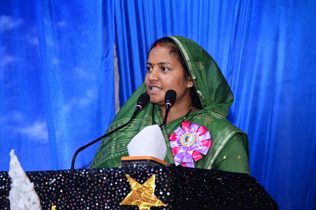 मदर टेरेसा नर्सिंग कॉलेज के लैंप लाईटिंग कार्यक्रम में शामिल हुई मंत्री श्रीमती राजवाड़े