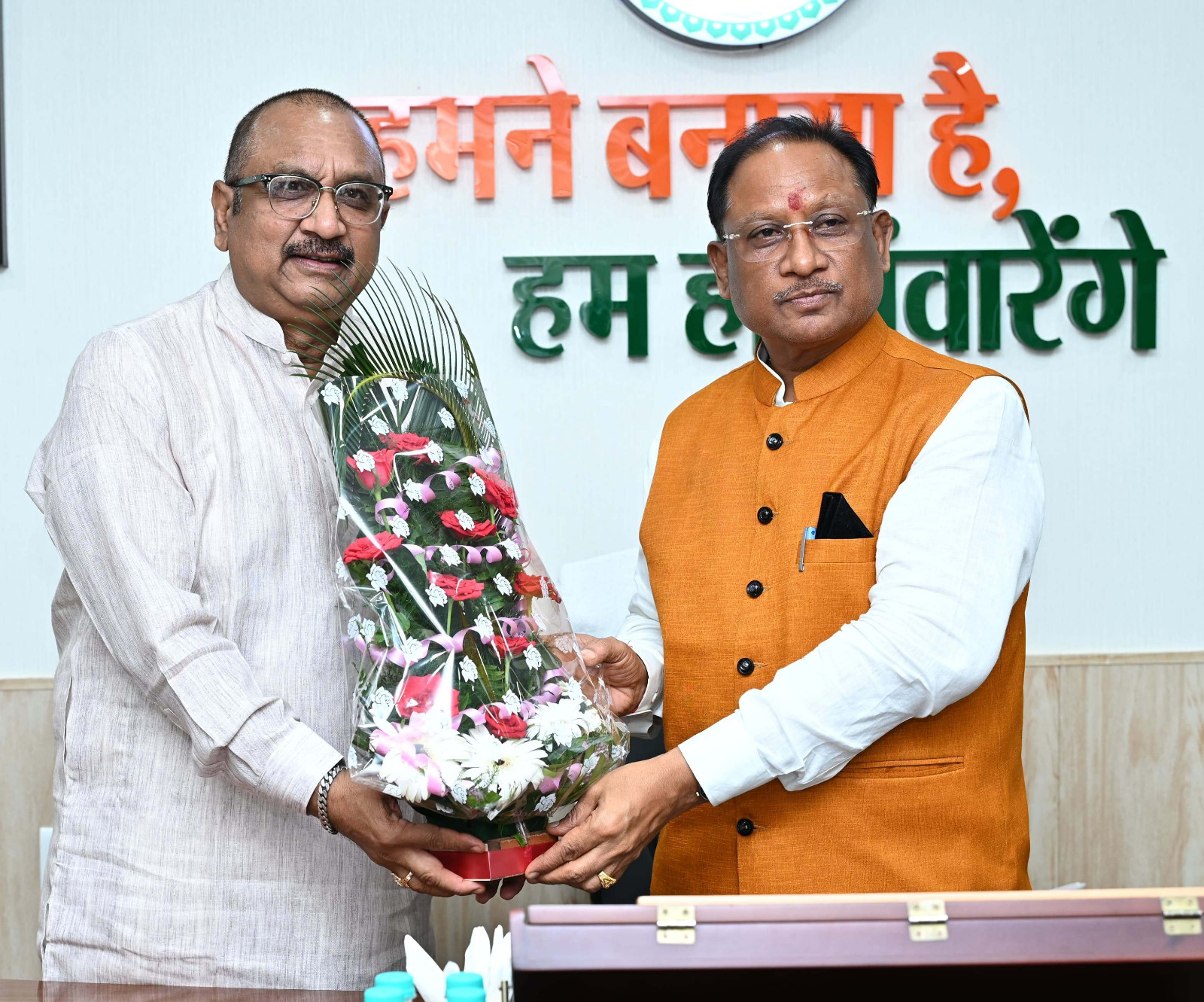 मुख्यमंत्री विष्णु देव साय से मध्य प्रदेश के जनजातीय कार्य मंत्री कुंवर विजय शाह ने की सौजन्य मुलाकात