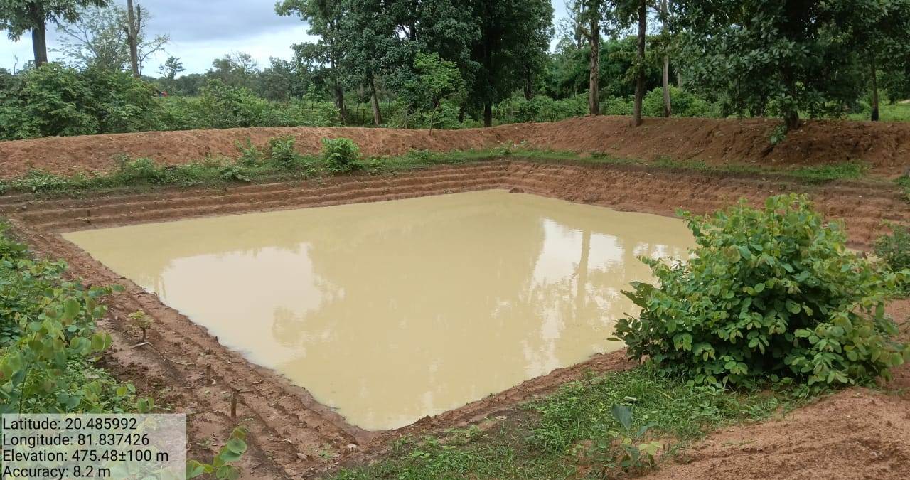 पानी को संरक्षित करने की शपथ लेकर संगठित हुए 36 कमार परिवार, पीपरहीभर्री में 36 कमार परिवार जल संरक्षण हेतु बना रहे डाईक डबरी और तालाब