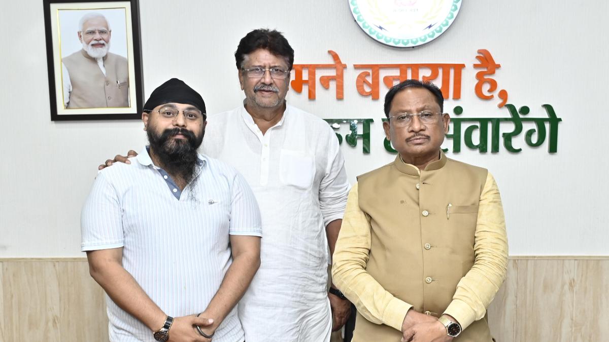 छत्तीसगढ़ सीमेंट ट्रांसपोर्ट एसोसिएशन के पदाधिकारियों ने की मुख्यमंत्री विष्णुदेव साय से सौजन्य भेंट