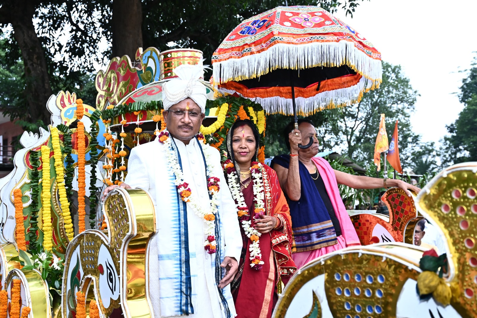 भगवान जगन्नाथ, भाई बलभद्र एवं बहन सुभद्रा जगन्नाथ मंदिर दोकड़ा से मौसीबाड़ी पहुंचे, 9 वें दिन होगी भव्य वापसी, मुख्यमंत्री रथयात्रा में हुए शामिल