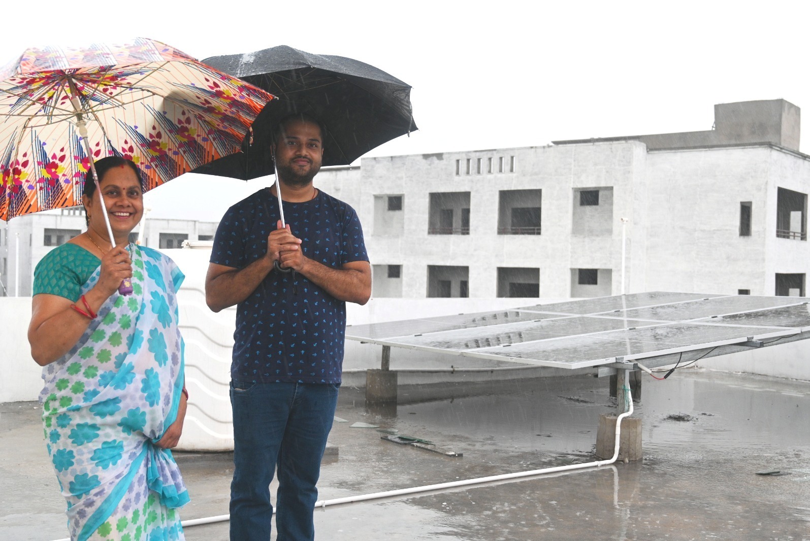 प्रधानमंत्री सूर्यघर मुफ्त बिजली योजना : सौर ऊर्जा से संवरते सपने, बिजली बिल हुआ आधा