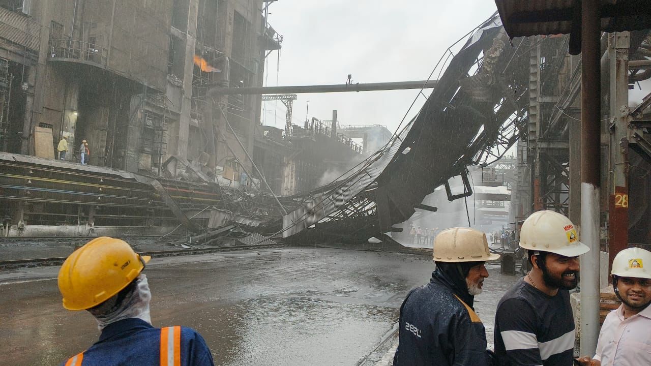 BSP में जर्जर स्ट्रक्चर गिरा, बाल-बाल बचे कर्मचारी