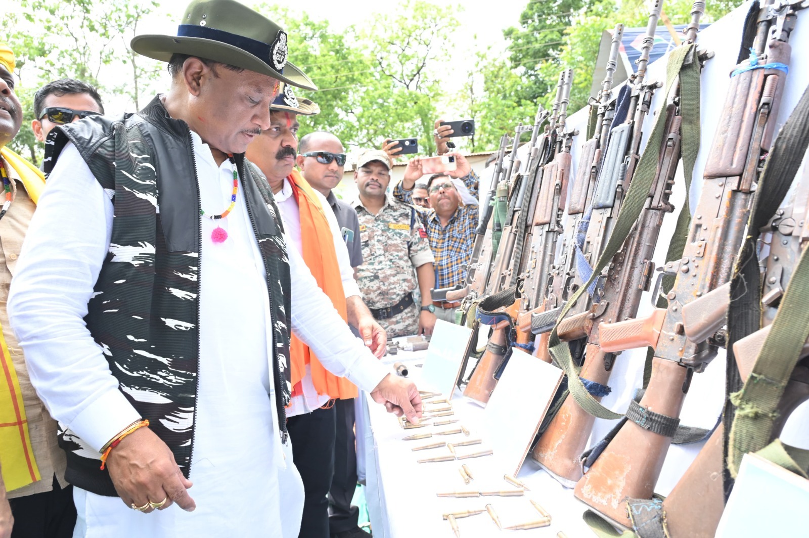 बस्तर में फैल रहा है अब विकास का उजियारा