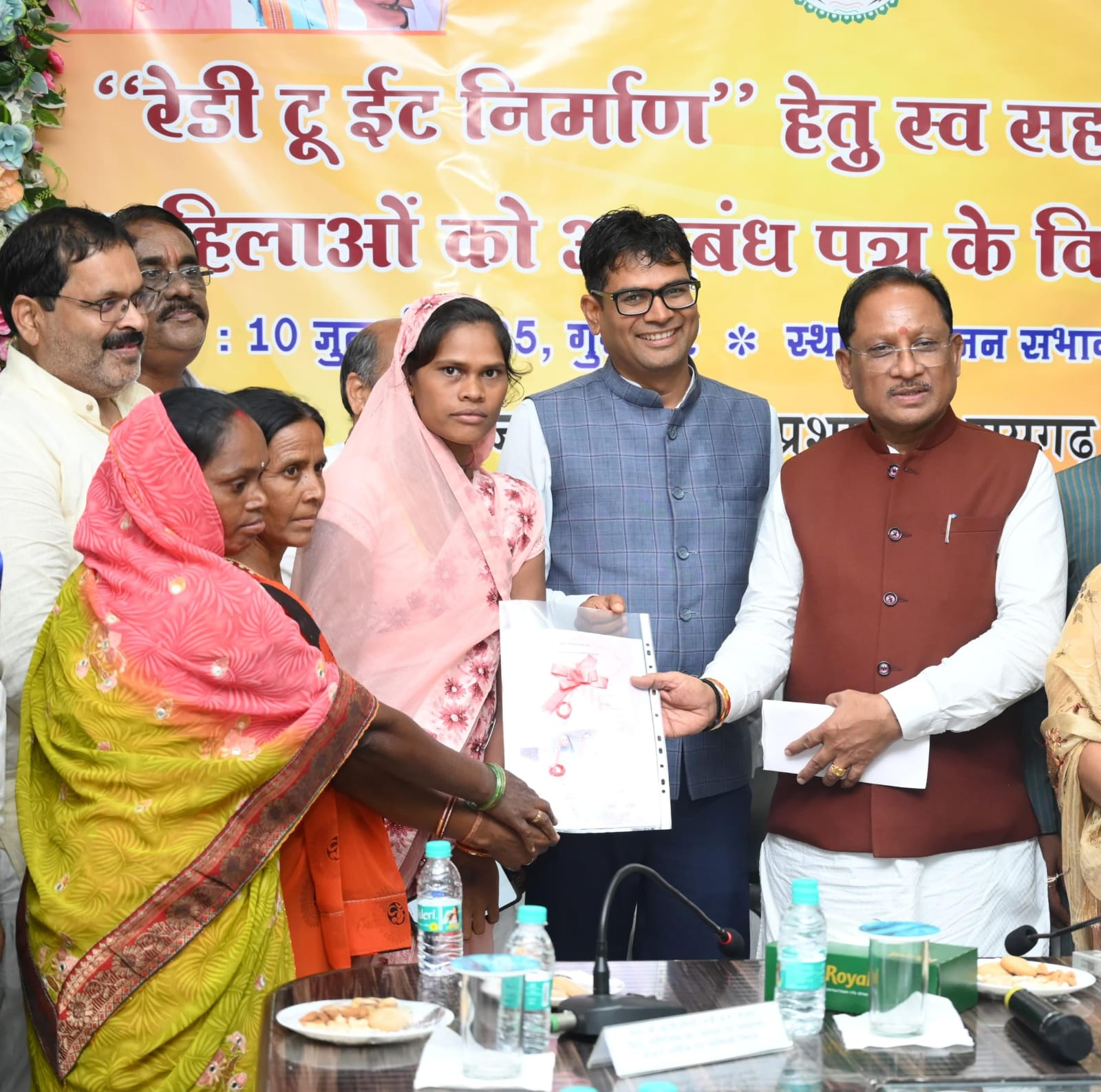 फिर से महिला स्व-सहायता समूहों को मिला रेडी टू ईट निर्माण का कार्य: प्रधानमंत्री नरेंद्र मोदी की एक और गारंटी हुई पूरी