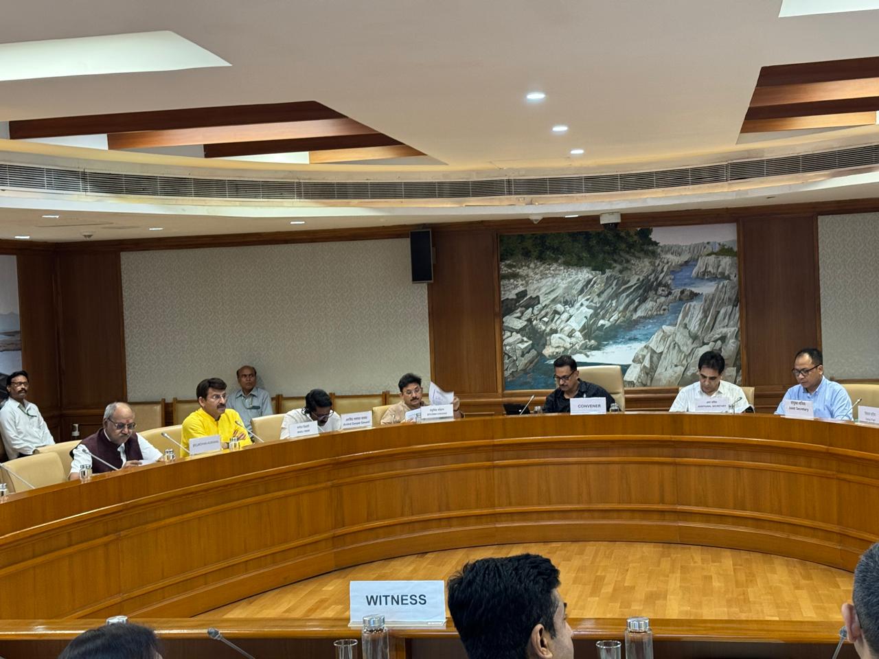 प्राक्कलन समिति की बैठक में सांसद बृजमोहन अग्रवाल ने उठाई सिरपुर को विश्व धरोहर घोषित करने की मांग